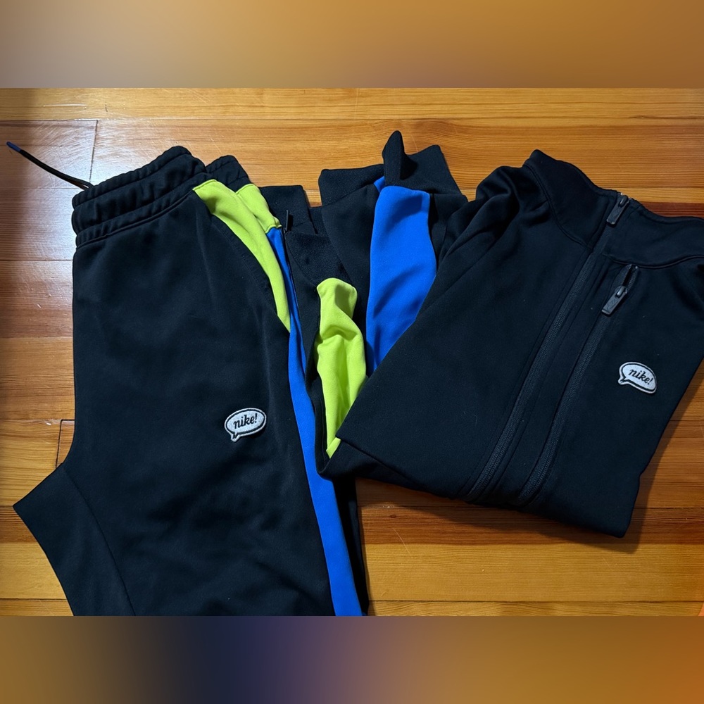 Nike Mens Black and Blue Track Set